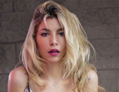 Lola Marois : elle fait fondre ses fans avec ses photos sur Instagram !