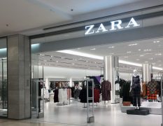 Zara : cette superbe robe en maille que les femmes veulent toutes acheter !